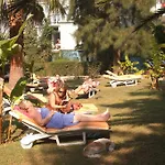 Apartment Antas Deluxe Aparts *