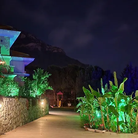 Antas Deluxe Aparts *