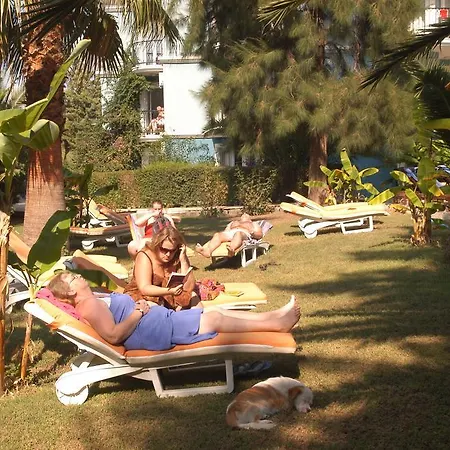 아파트 Antas Deluxe Aparts *